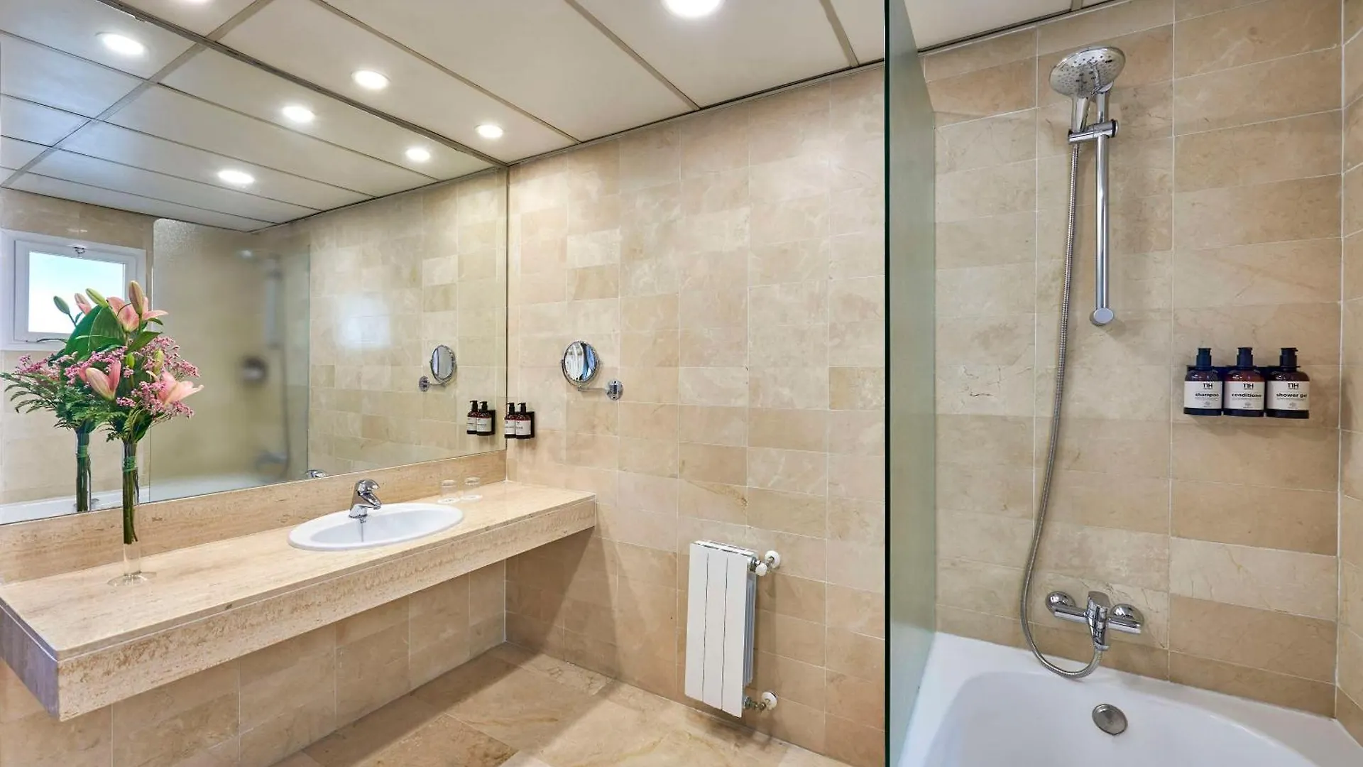 Hotel Nh Barcelona Eixample 3*,  Spagna