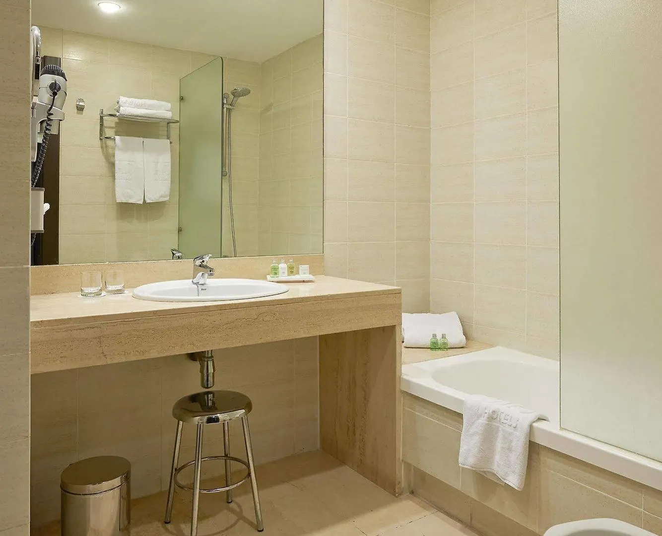 Hotel Nh Barcelona Eixample 3*,  Spagna