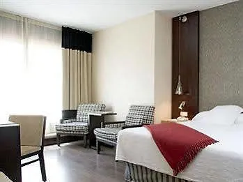 Nh Barcelona Eixample Hotel 3*,