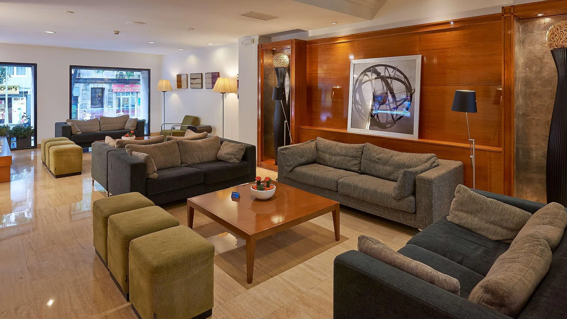 Nh Barcelona Eixample Otel İspanya
