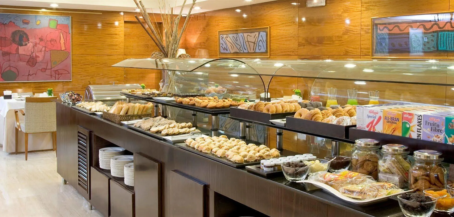 Nh Barcelona Eixample Otel