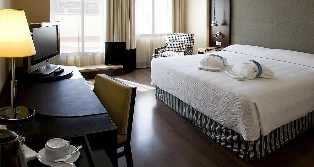Hotel Nh Barcelona Eixample 3*,