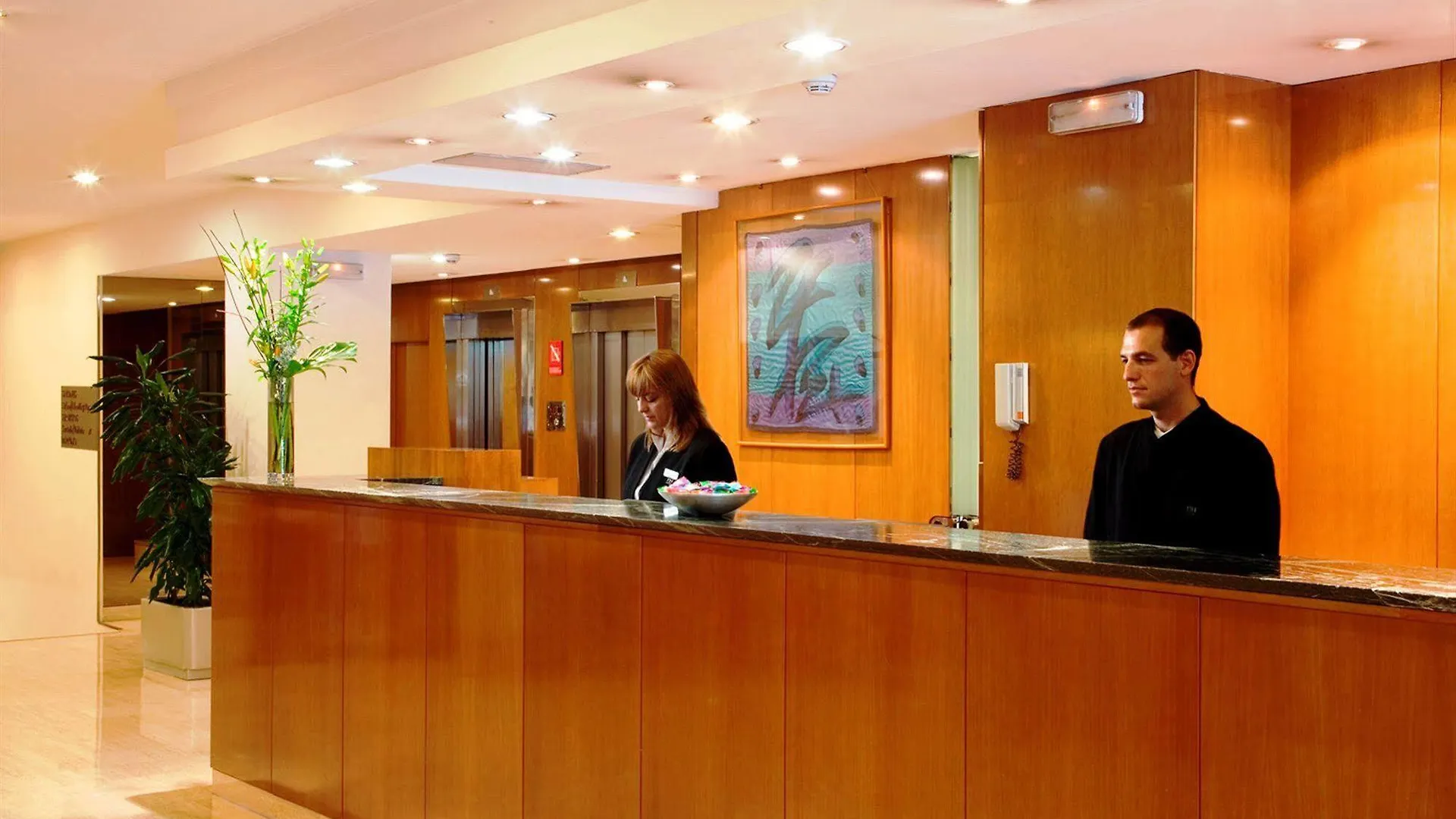 Hotel Nh Barcelona Eixample 3*,